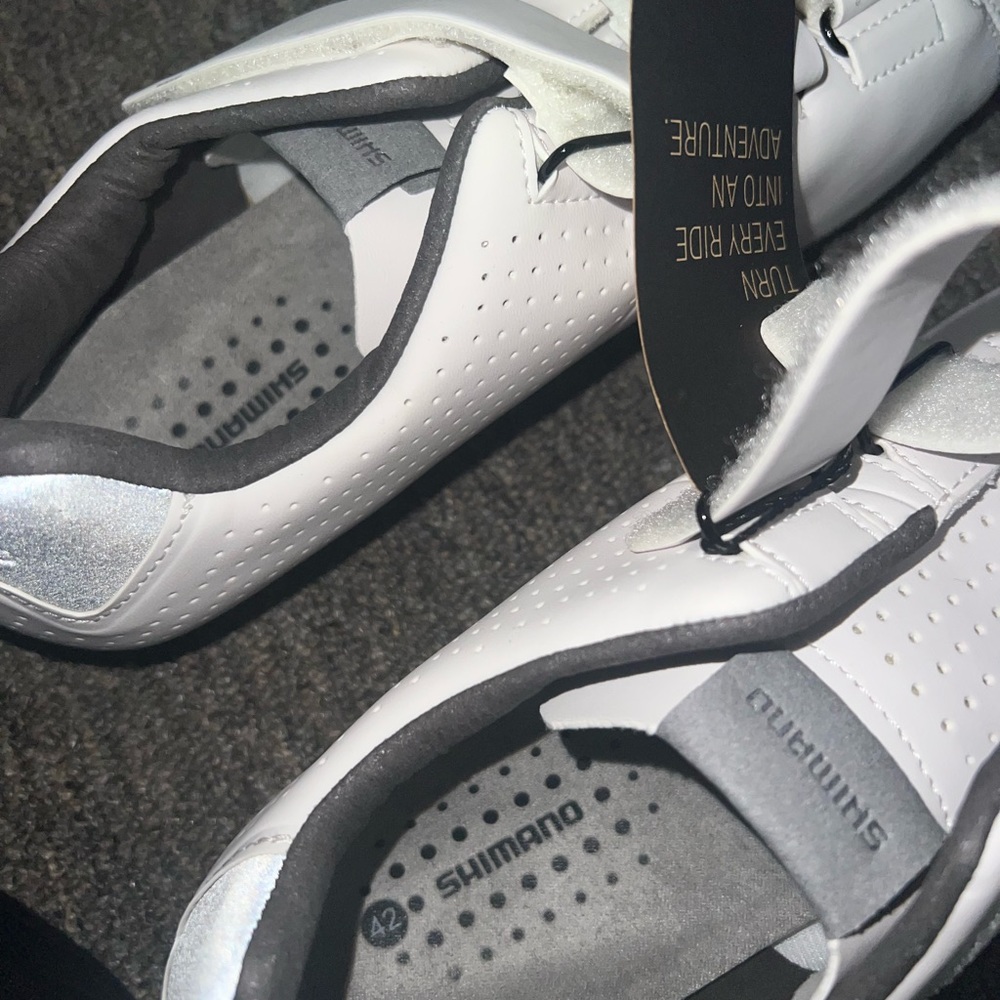 NIB Shimano RT5 White Cycling Sneakers Size 42 EU / 9.5 US - Picture 7 of 9